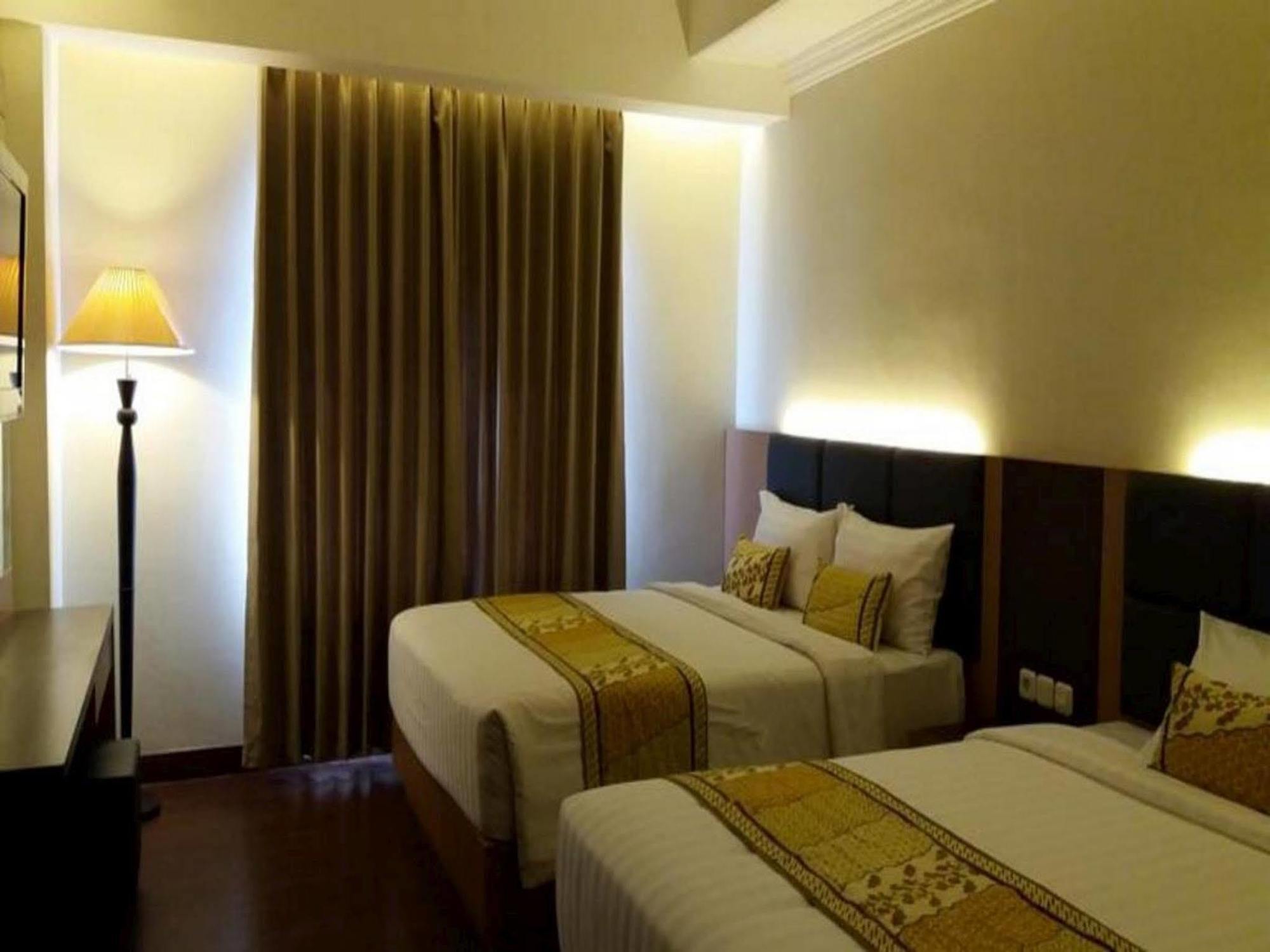 D'Senopati Malioboro Grand Hotel Yogyakarta Ngoại thất bức ảnh