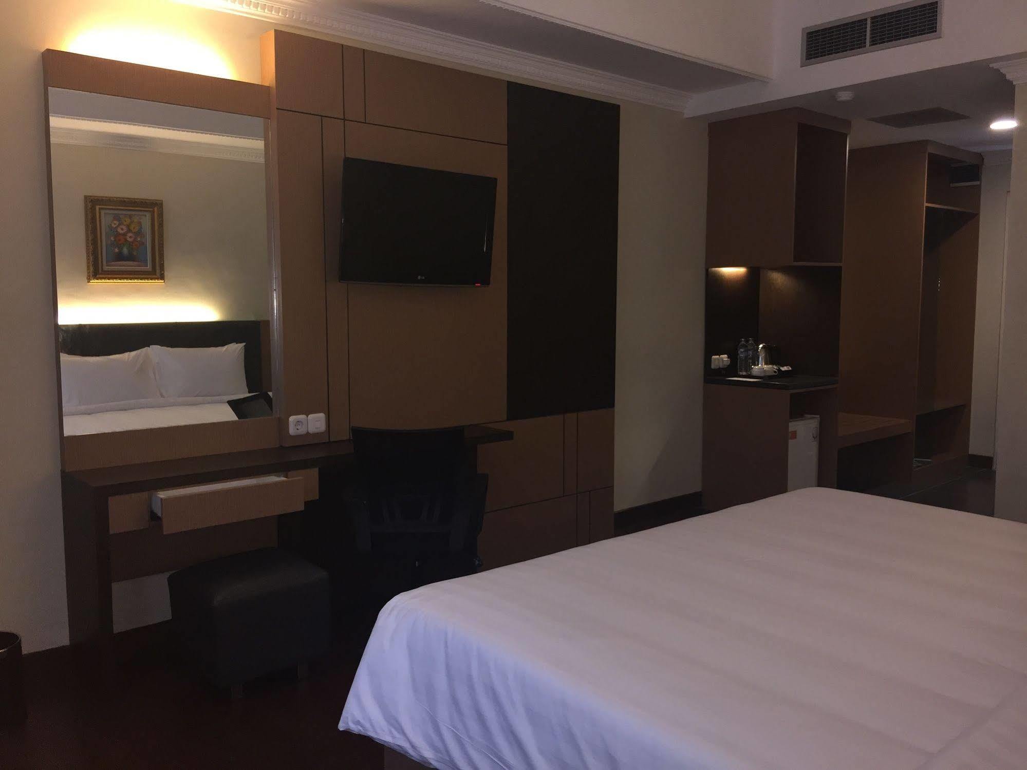 D'Senopati Malioboro Grand Hotel Yogyakarta Ngoại thất bức ảnh