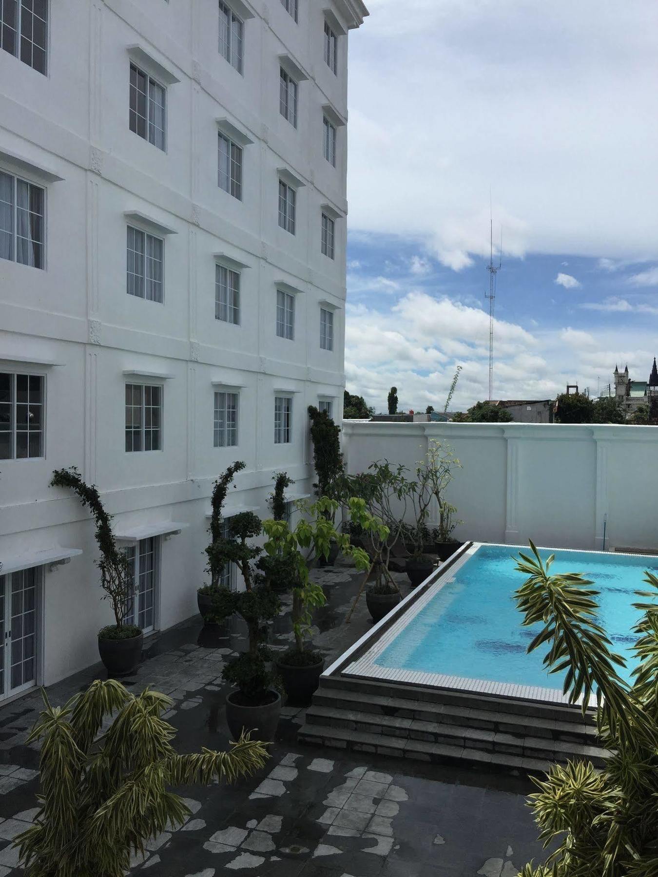 D'Senopati Malioboro Grand Hotel Yogyakarta Ngoại thất bức ảnh