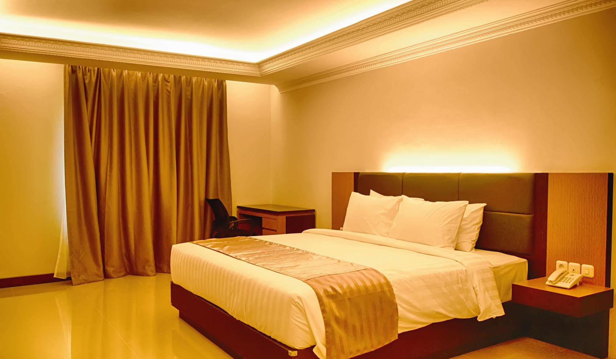 D'Senopati Malioboro Grand Hotel Yogyakarta Ngoại thất bức ảnh